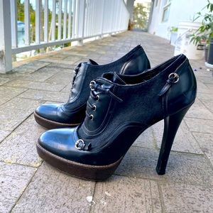 Gucci leather high heels